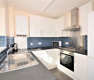 6 bedroom House To Let - Photo 5
