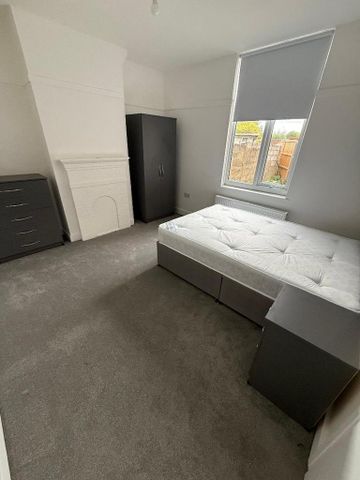 2 bedroom house share to rent - Photo 3