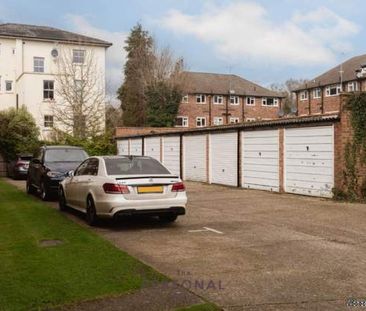 2 bedroom property to rent in Surbiton - Photo 1