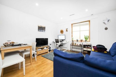 Holloway Road, Holloway, N7 - Photo 2