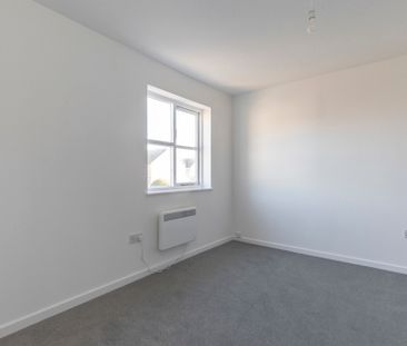 Lavender Road, Cheltenham GL51 3BN - Photo 2