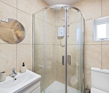 2 bed End Terraced House for Rent - Photo 2