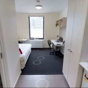 North Melbourne | Student Living on Cobden | Studio Apartment Standard – Double Bed - Photo 3