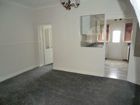 3 bedroom terraced house to rent - Photo 2