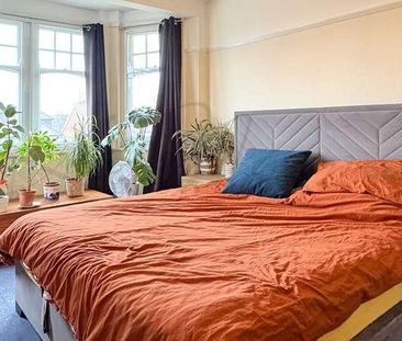 Hainault Court, Forest Rise, London, E17 - Photo 5