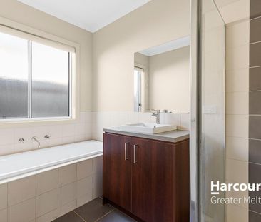 4 Bedroom Family Home with Open Plan Living in Kurunjang - Photo 6