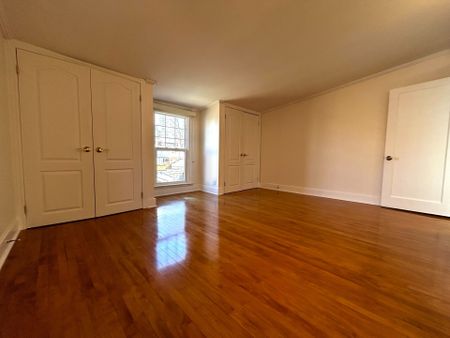 For Lease - 129 Kenwood Avenue, Toronto, Ontario - Photo 4