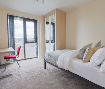 3 bed Apartment 42 Ecco - Photo 5