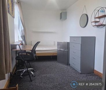 1 bedroom in a house share to rent - Photo 3