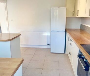 2 Bedroom House, Stanley Avenue, Portslade - Photo 4