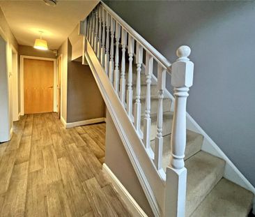 4 bedroom end of terrace house to rent - Photo 3