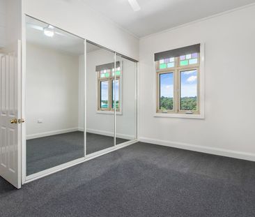 Three bedroom home - Lawn maintenance included - Photo 6