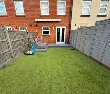 3 bedroom terraced house to rent - Photo 1