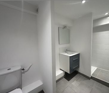 Location Appartement 2 pièces 28m² TOULON 83000 - Photo 2