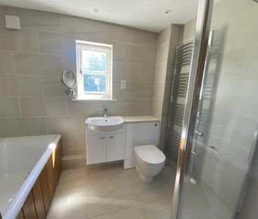 2 bedroom semi-detached house to rent - Photo 6