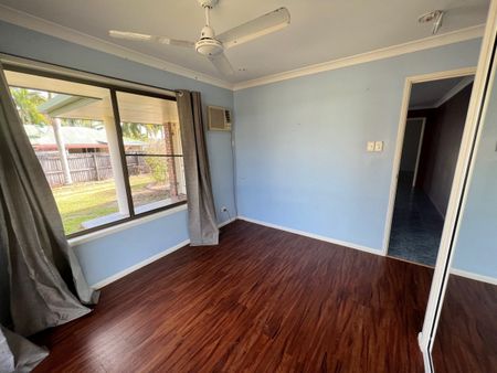 AIR CONDITIONED HOME WITH 2 BAY SHED - Photo 3