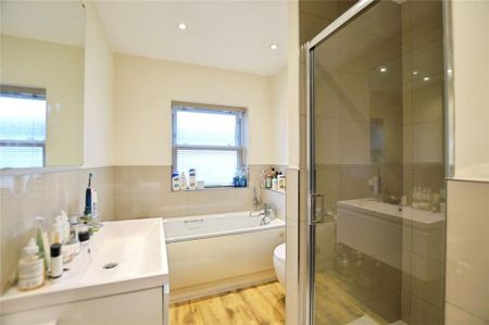 3 bedroom detached house to rent - Photo 2