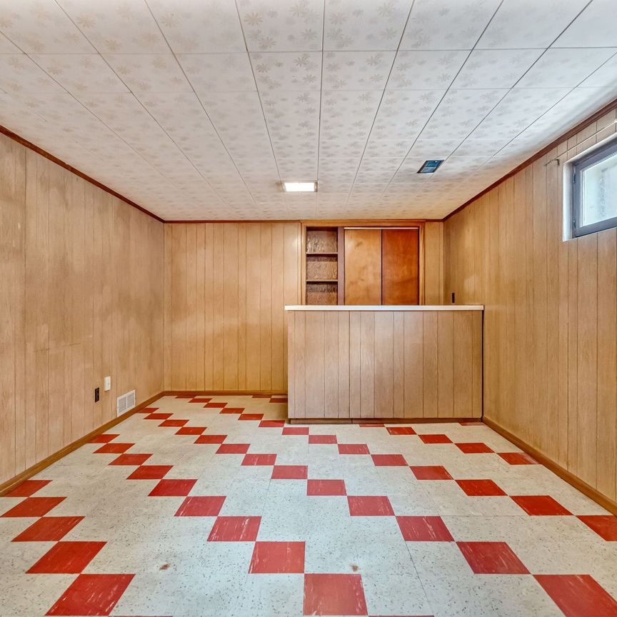 For Lease - 80 East 41st Street, Hamilton, Ontario - Photo 1