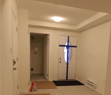 For Lease - 111 Bond Head Court, Milton, Ontario - Photo 2