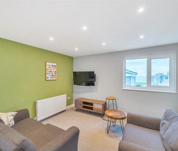 2 bedroom maisonette to rent - Photo 2