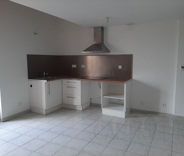 Location Appartement 2 pièces 35m² GALLARGUES LE MONTUEUX 30660 - Photo 1