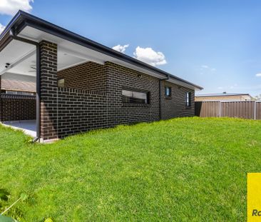 MODERN TWO BEDROOM GRANNY FLAT! - Photo 6