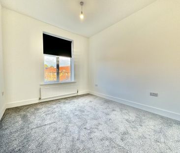 3 bedroom apartment to rent - Photo 4