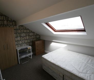 Ashville Avenue, Hyde Park, LS6 1LX, Leeds - Photo 3