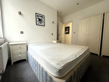 2 bedroom flat to rent - Photo 3