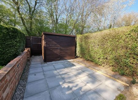 3 bed terraced house to rent in Whitemoor Road, Kenilworth, CV8 - Photo 4