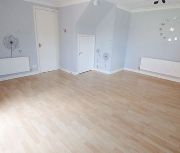 3 bedroom terraced house to rent - Photo 6
