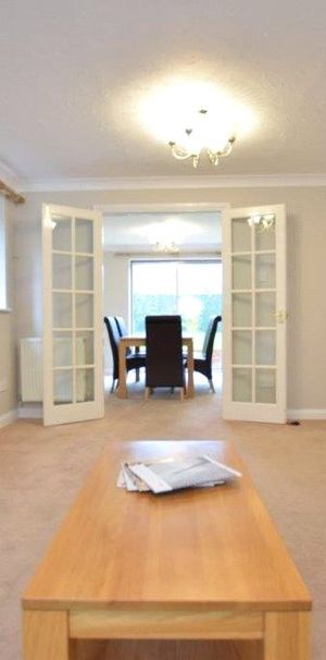 Julius Hill, Warfield Julius Hill, Warfield - Photo 1