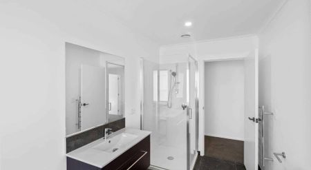 Spacious Halswell Haven - Photo 4