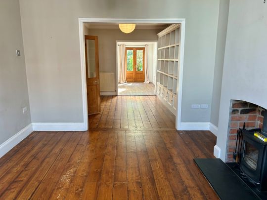 2 Bed Terraced House, Hawthorne St, BS4 - Photo 1