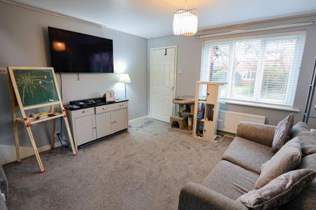 2 bedroom semi-detached house to rent - Photo 3