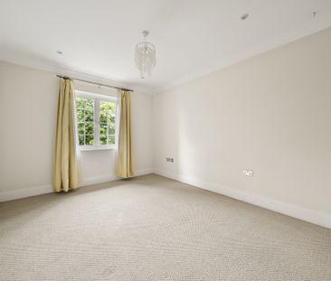 Claremont Lane, Esher, Surrey, KT10 flat to rent - Photo 6