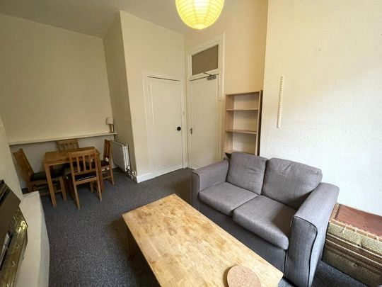 3 bedroom flat to rent - Photo 1