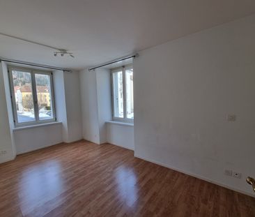 Appartement de 5 pièces au 1er étage avec balcon situé au centre du... - Photo 5