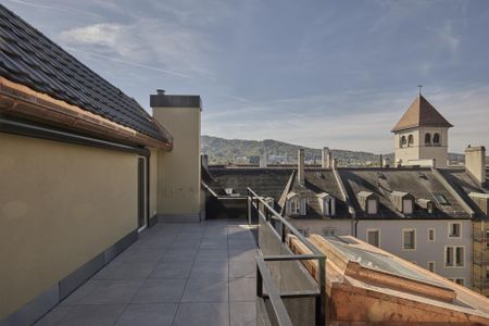Exklusive 4 ½-Zimmer Attikawohnung mit Galerie und Terrasse - Foto 4