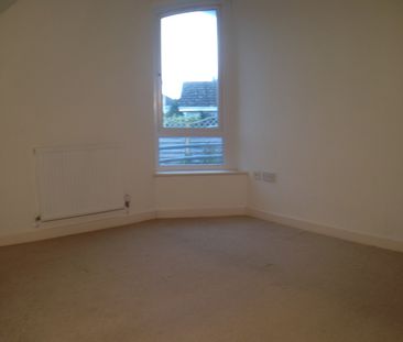 Two Bedroom Apartment to let at Eastwick Farm Taunton - Photo 6