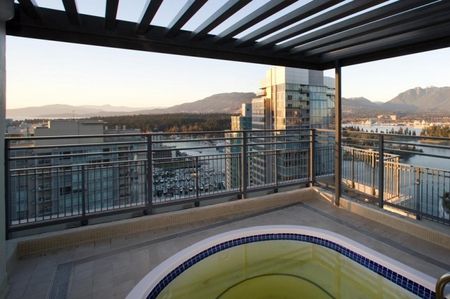Penthouse in Downtown Vancouver, BC - Photo 5