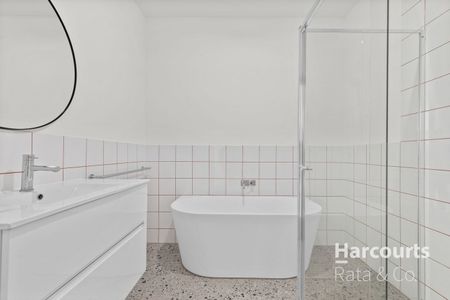 Low Maintenance Living! - Photo 2