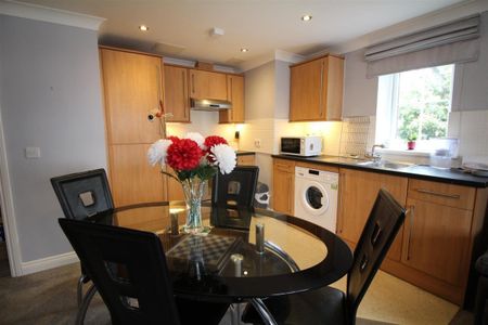 Dorchester Road, Upton - Photo 4