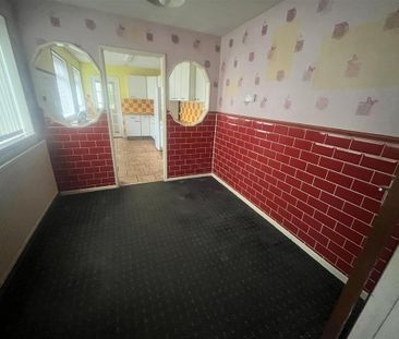 3 bedroom terraced house to rent - Photo 3