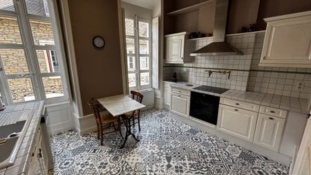 Location Appartement 3 pièces 93m² BEAUNE 21200 - Photo 4