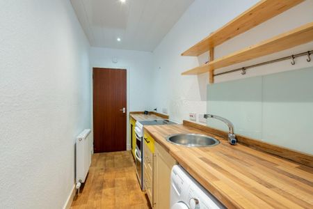 1 bedroom flat to rent - Photo 2