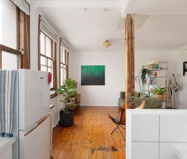 Top-floor Furnished/Unfurnished Art Deco gem in the heart of Darlin... - Photo 5