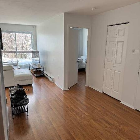 LAVAL-DES-RAPIDES 4 1/2 JUILLET/JULY (MÉTRO DE LA CONCORDE) - Photo 3