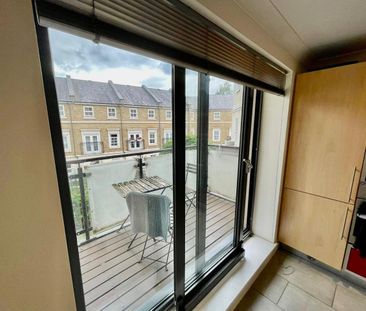 Room in a Shared Flat, Canal Boulevard, NW1 - Photo 4