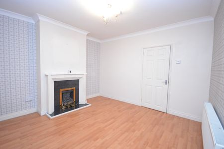 2 bedroom house - Photo 3